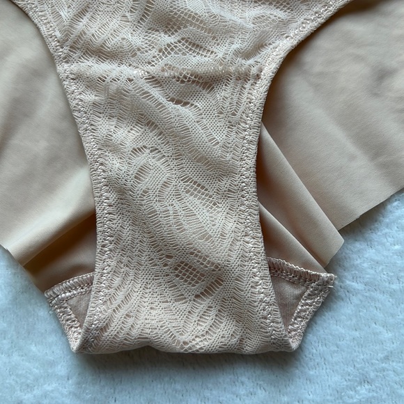 Chantelle Montaigne Shorty - Picture 7 of 12